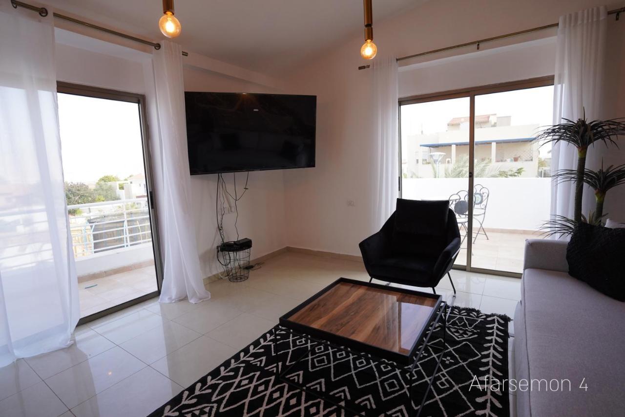 Yalarent Afarsemon Apartments With Pool - For Families & Couples Ejlat Exteriér fotografie