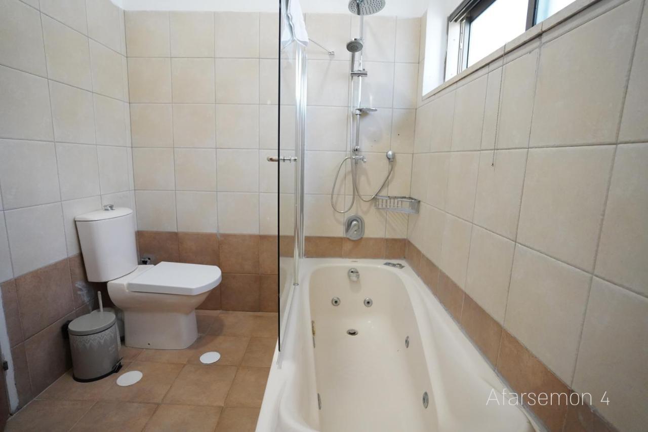 Yalarent Afarsemon Apartments With Pool - For Families & Couples Ejlat Exteriér fotografie